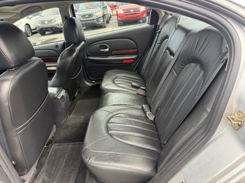 Used 2002 Chrysler Concorde Limited image 8