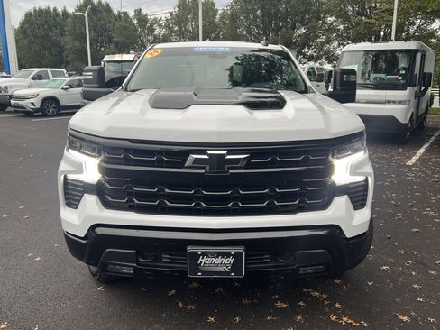 Certified 2024 Chevrolet Silverado 1500 LT Trail Boss w/ Convenience Package II image 3