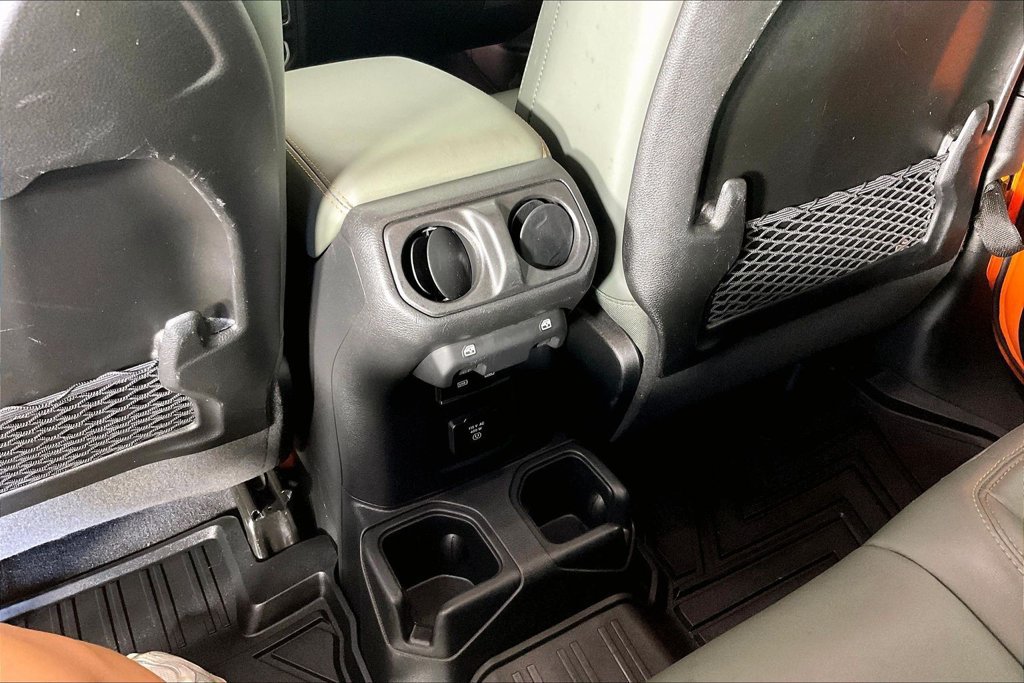 Used 2025 Jeep Gladiator Mojave AWD/4WD image 30