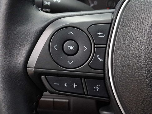 Used 2022 Toyota Corolla SE FWD image 16