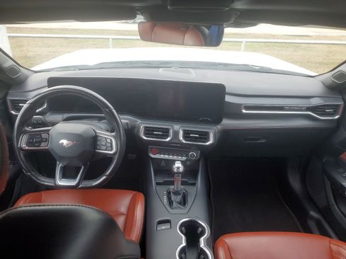 Used 2024 Ford Mustang Premium image 9