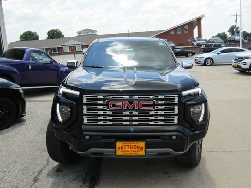 New 2026 GMC Canyon Denali AWD/4WD image 13