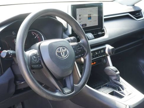 Used 2023 Toyota RAV4 XLE FWD image 18
