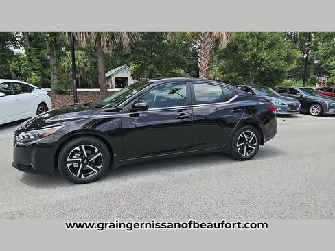 Used 2025 Nissan Sentra SV FWD image 23