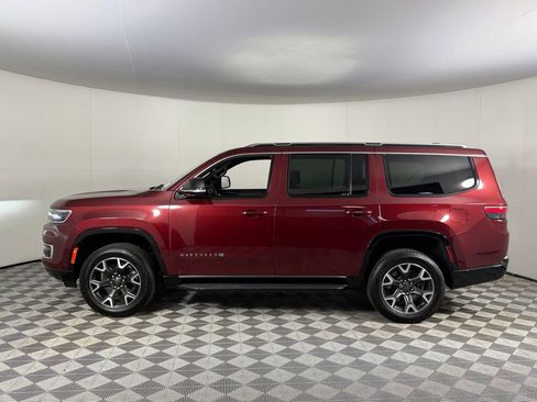 Used 2023 Jeep Wagoneer Series III w/ Preferred Equipment Group AWD/4WD image 11