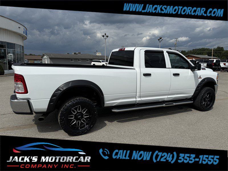 Used 2024 RAM 3500 Tradesman w/ Chrome Appearance Group AWD/4WD image 10
