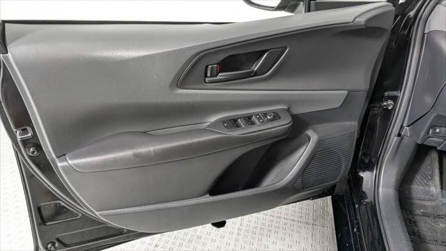 Used 2024 Toyota Prius LE FWD image 13
