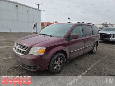 Used 2009 Dodge Grand Caravan SXT image 3