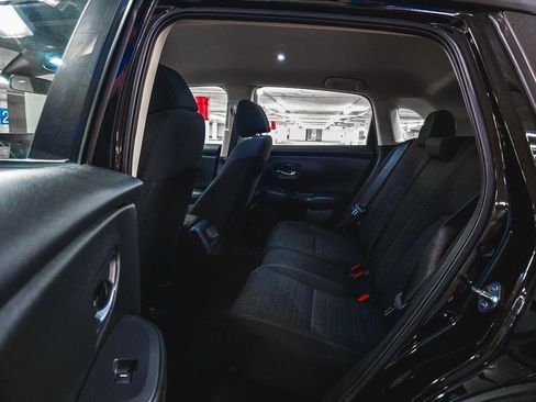 Used 2025 Honda HR-V LX image 6