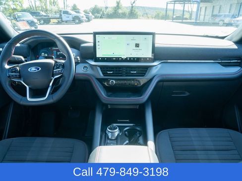 Used 2025 Ford Explorer ST-Line w/ ST-Line Street Pack image 29