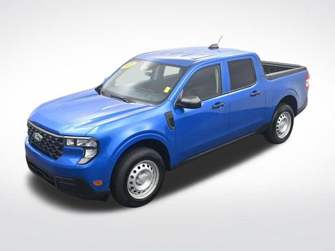 Used 2025 Ford Maverick XL w/ Equipment Group 102A AWD/4WD image 27
