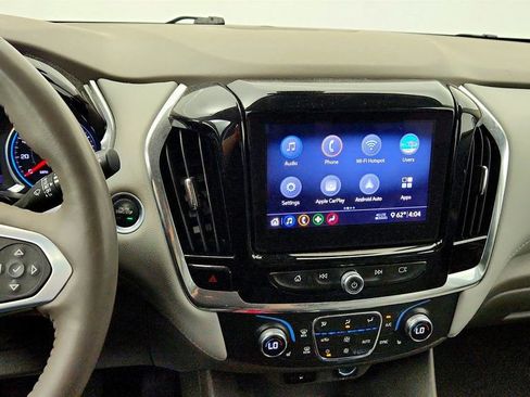 Used 2021 Chevrolet Traverse LT AWD/4WD image 16