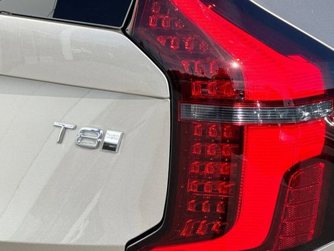 New 2026 Volvo XC90 T8 Plus w/ Protection Package Premier image 35