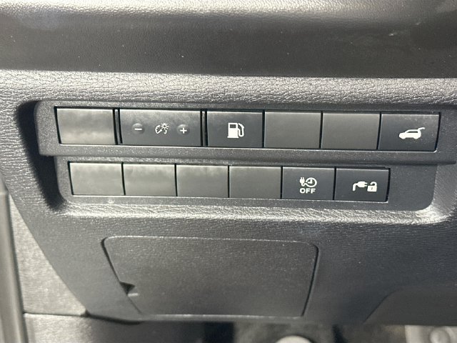 Used 2023 Mitsubishi Outlander SE AWD/4WD image 11
