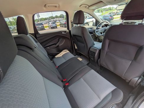 Used 2017 Ford Escape SE FWD image 39