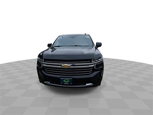 Used 2021 Chevrolet Suburban LT image 3