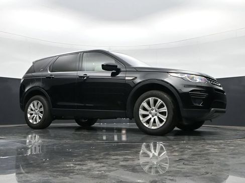 Used 2017 Land Rover Discovery Sport SE AWD/4WD image 36
