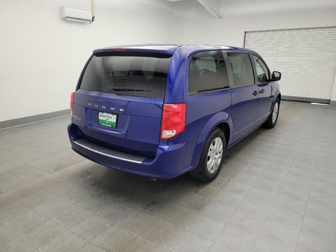 Used 2020 Dodge Grand Caravan SE image 9