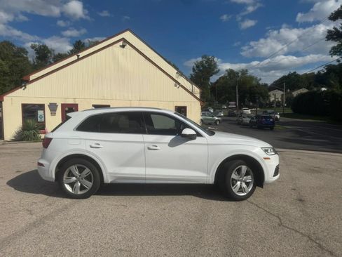 Used 2018 Audi Q5 2.0T Premium Plus w/ Premium Plus Package AWD/4WD image 4