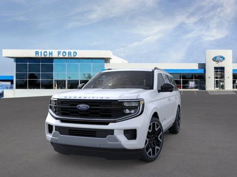 New 2026 Ford Expedition Platinum w/ Platinum Ultimate Package AWD/4WD image 2