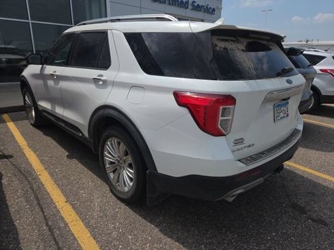 Used 2020 Ford Explorer Limited w/ Class III Trailer Tow Package AWD/4WD image 3