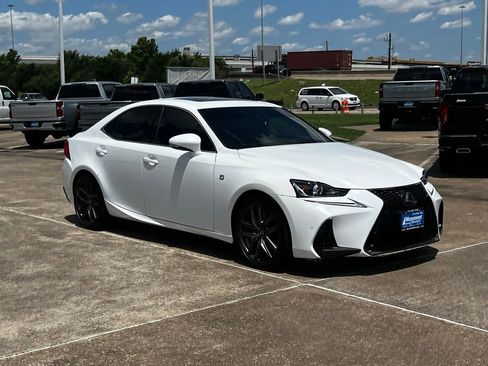 Used 2020 Lexus IS 350 F Sport w/ F Sport Package RWD image 5