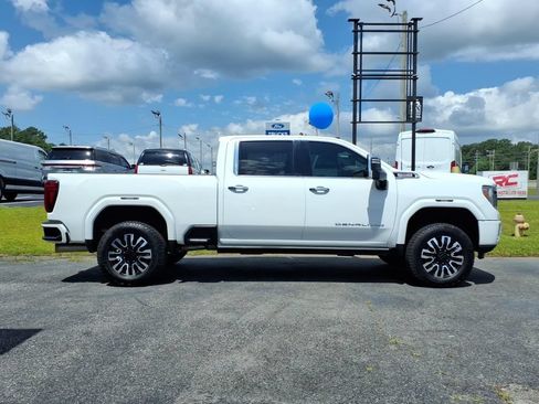 Used 2021 GMC Sierra 2500 Denali w/ Denali Ultimate Package AWD/4WD image 8