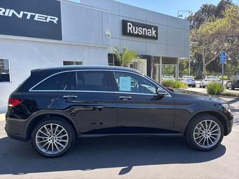 Used 2022 Mercedes-Benz GLC 300 image 1