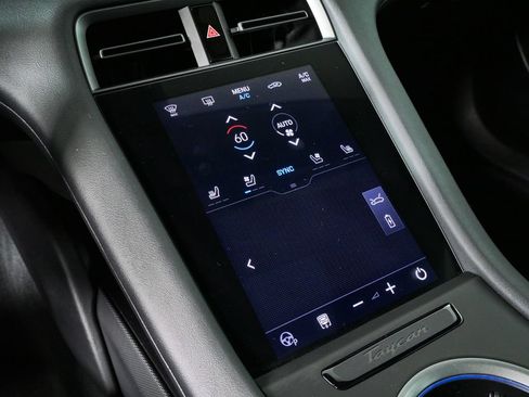 Certified 2025 Porsche Taycan 4S AWD/4WD image 19