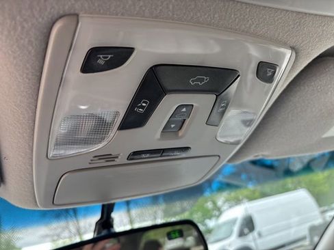 Used 2013 Toyota Sienna XLE FWD image 24