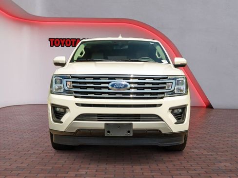 Used 2019 Ford Expedition XLT w/ Equipment Group 202A RWD image 2