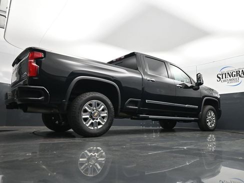 Used 2024 Chevrolet Silverado 2500 High Country w/ High Country Premium Package AWD/4WD image 28