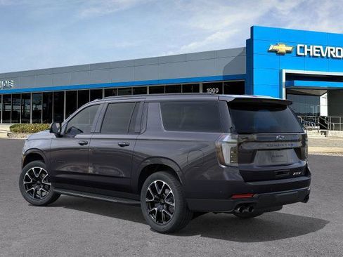 New 2026 Chevrolet Suburban RST image 3