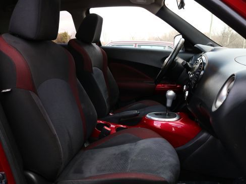 Used 2015 Nissan Juke SV w/ Cold Weather Package image 42