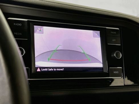 Used 2023 Volkswagen Jetta SE FWD image 13