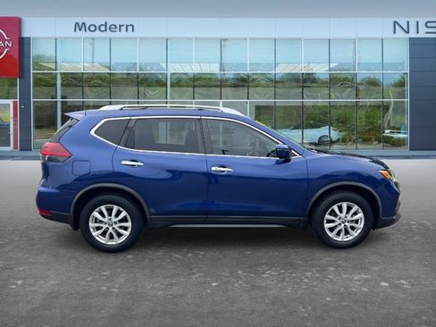 Used 2019 Nissan Rogue SV FWD image 4