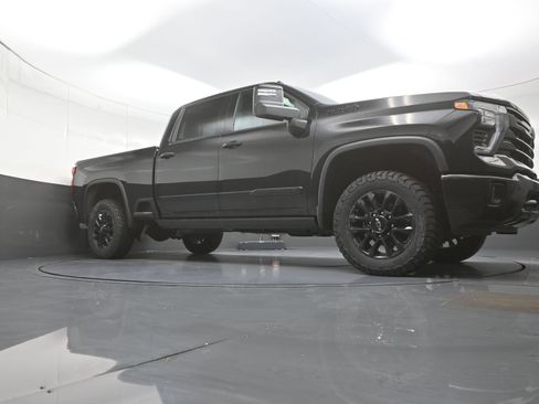New 2026 Chevrolet Silverado 2500 High Country w/ High Country Premium Package AWD/4WD image 10