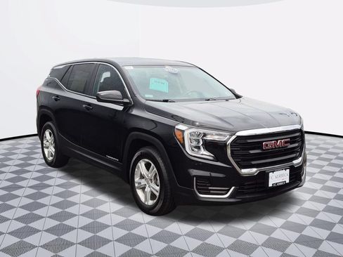 Certified 2024 GMC Terrain SLE FWD image 2