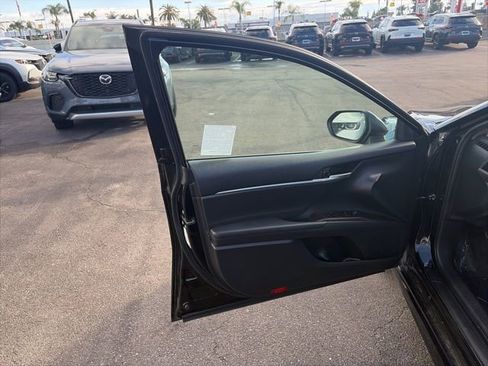 Used 2023 Toyota Camry SE image 21