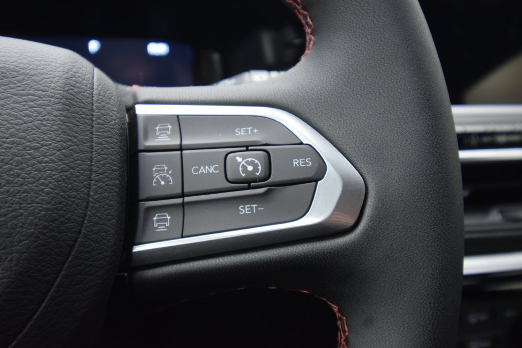 New 2026 Jeep Compass Trailhawk w/ Sun, Sound & Navigation Group AWD/4WD image 26