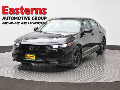 Used 2025 Honda Accord SE image 1