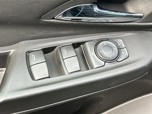 Used 2022 Chevrolet Bolt LT w/ Infotainment Package image 12