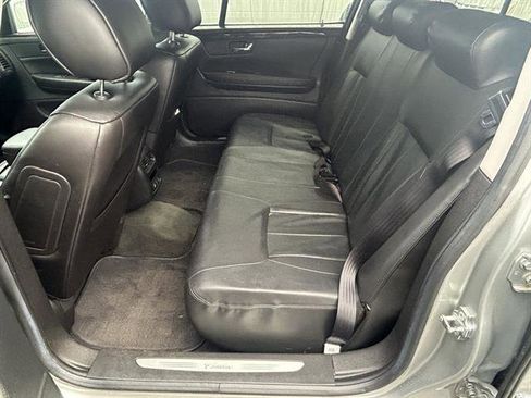 Used 2011 Cadillac DTS Limousine image 27