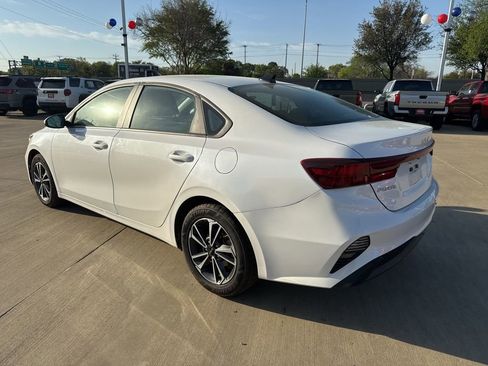 Used 2024 Kia Forte LXS image 4