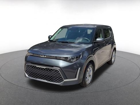 Used 2025 Kia Soul LX w/ LX Technology Package FWD image 6