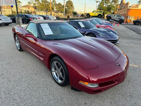 Used 2000 Chevrolet Corvette Convertible w/ Memory Pkg RWD image 37