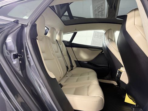 Used 2018 Tesla Model S 100D image 16