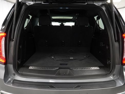 Used 2021 GMC Yukon XL Denali w/ Denali Premium Package AWD/4WD image 29