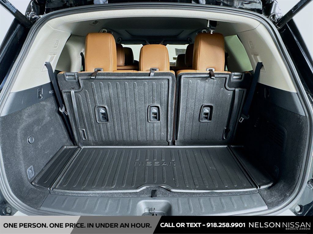 Certified 2025 Nissan Pathfinder Platinum w/ Cargo Package FWD image 28