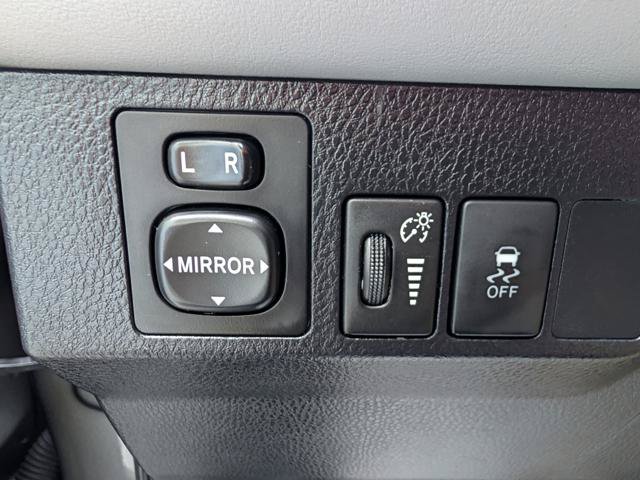 Used 2015 Toyota RAV4 XLE FWD image 9